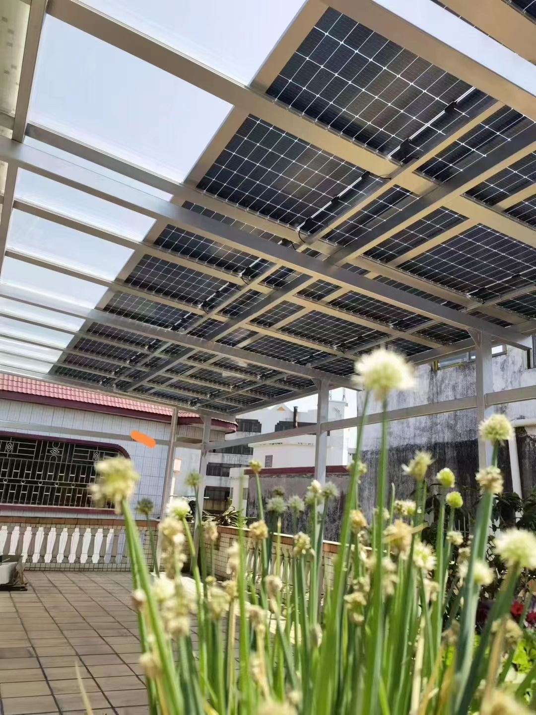 河间别墅家用屋顶太阳能发电系统安装
